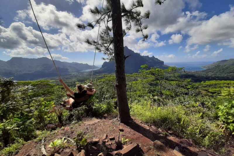 canada-experience-moorea-swing-Mana-Mountain
