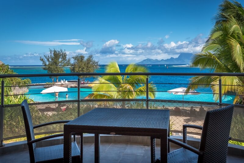 canada-experience-papeete-Te-Moana-Tahiti-Resort-Lagoon-Suite-terrace
