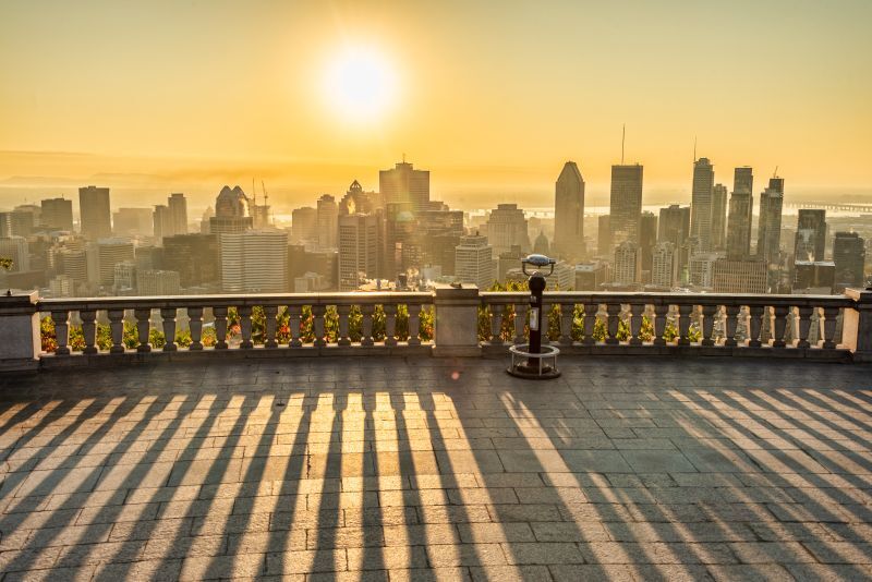 canada-experience-Montreal-Skyline
