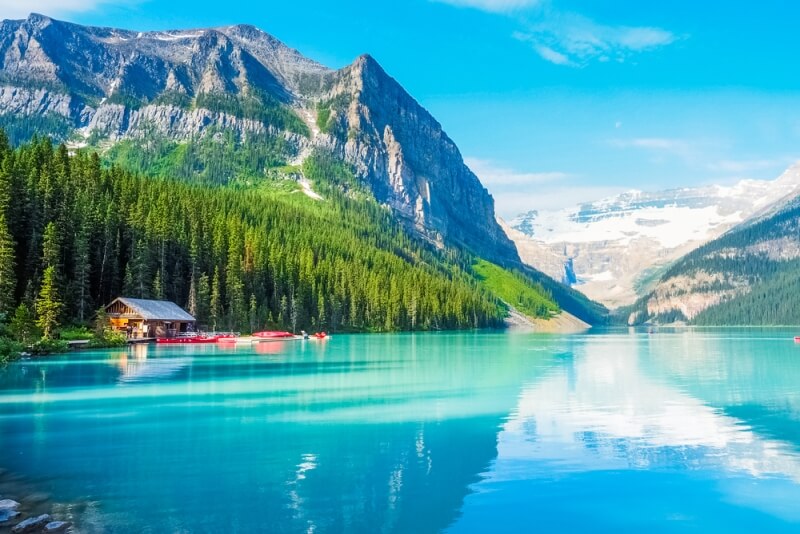 canada-experience-Lake-Louise-con-canoe