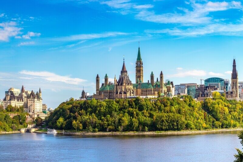 canada-experience-Ottawa-Parlamento-e-fiume-featured