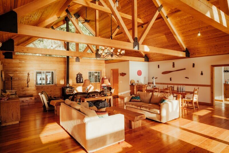 canada-experience-Klahoose-resort-Great-Room
