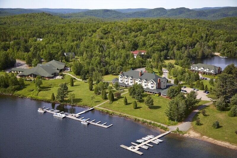 canada-experience-lac-a-l-eau-claire-vista-aerea